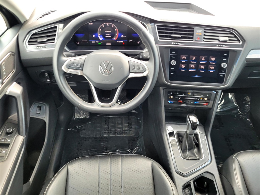 2024 Volkswagen Tiguan SE Wolfsburg Edition photo 21