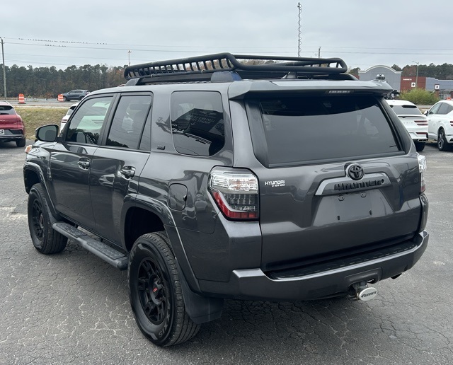 2016 Toyota 4Runner SR5 photo 3