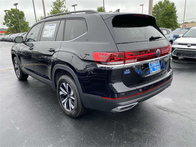 2025 Volkswagen Atlas SE photo 4