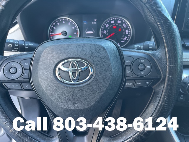 2021 Toyota RAV4 XLE photo 17