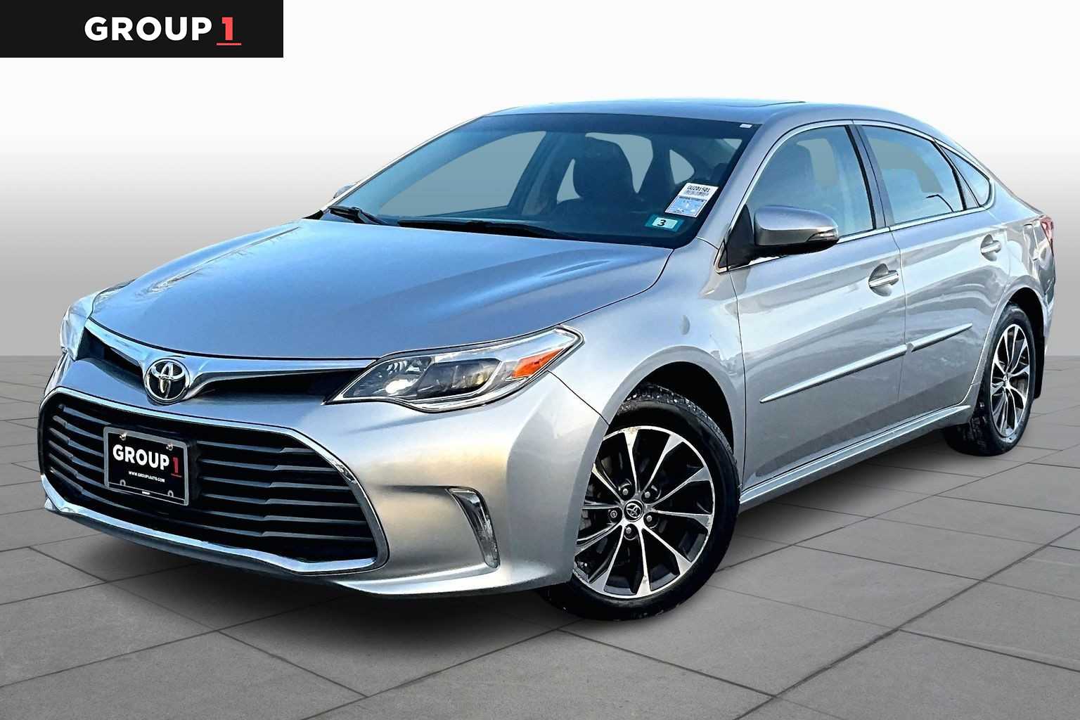 2016 Toyota Avalon XLE Premium's photo