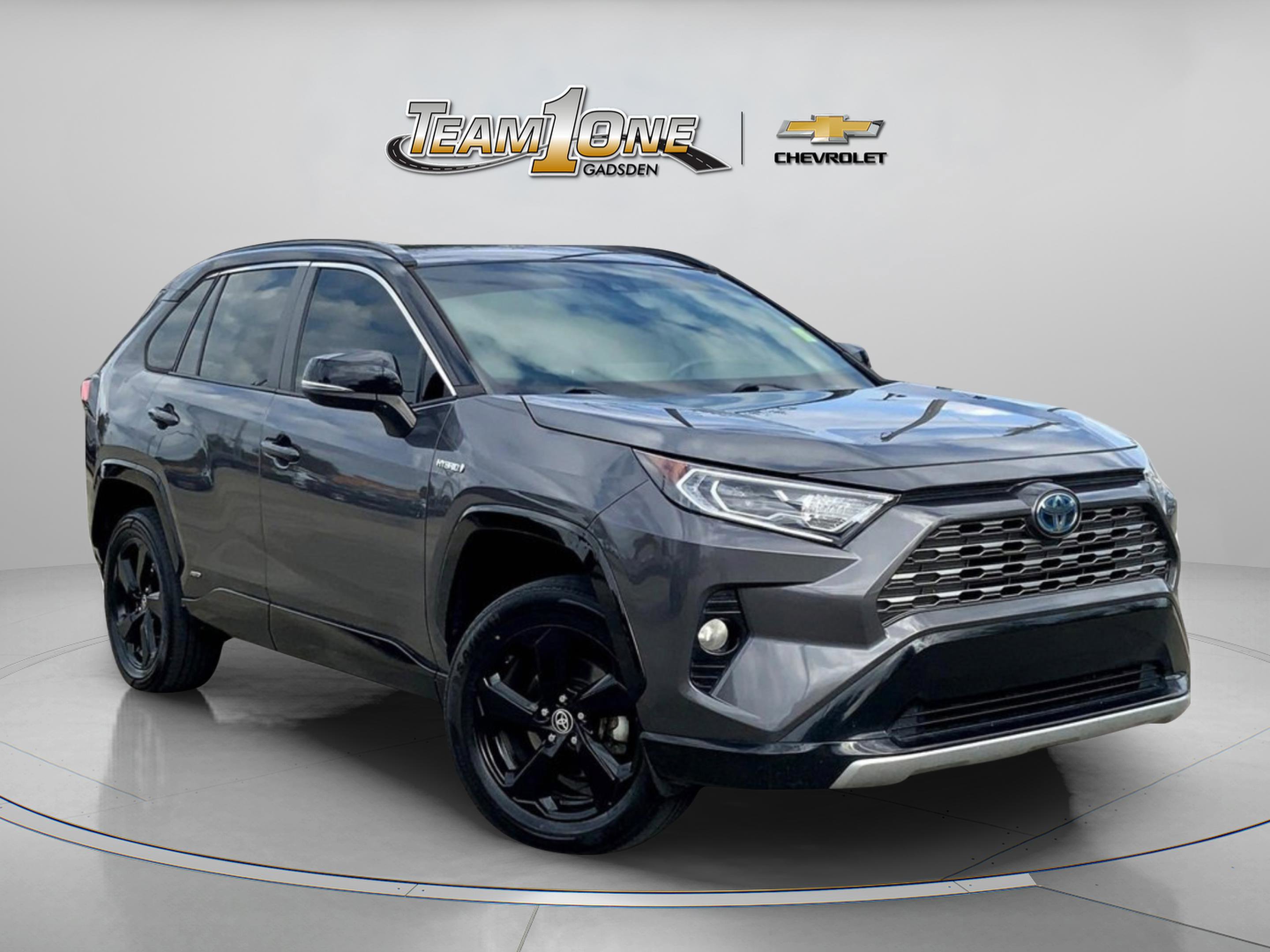 2021 Toyota RAV4 XSE's photo