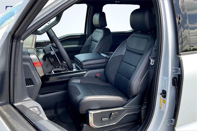 2025 Ford F-150 Raptor photo 9