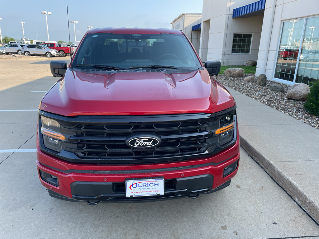 2025 Ford F-150 XLT photo 2