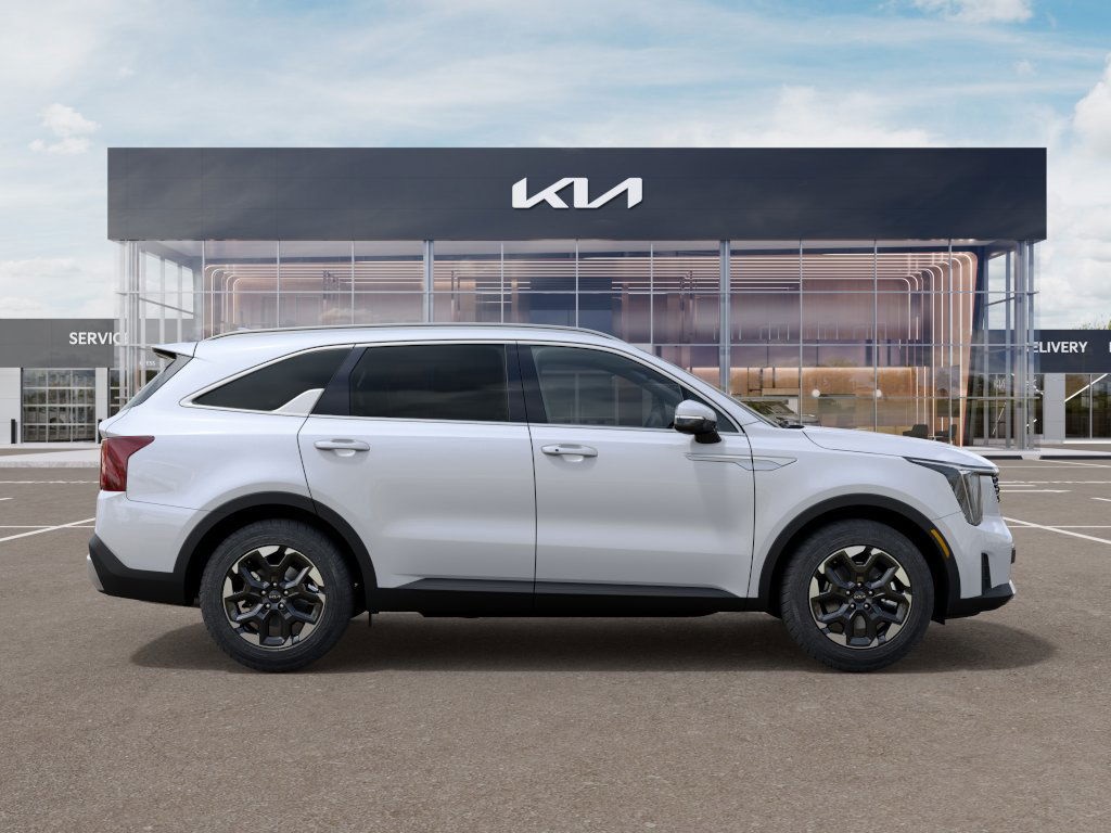 2025 Kia Sorento S photo 2