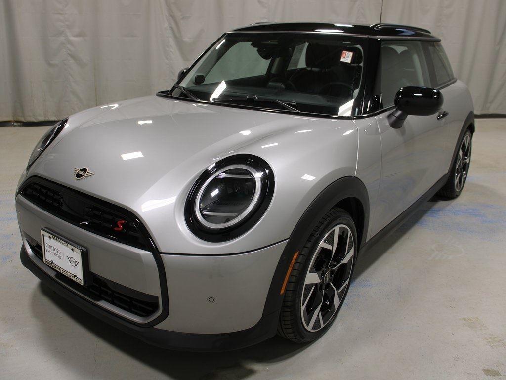 2025 Mini Cooper 2 Door Hardtop S photo 3