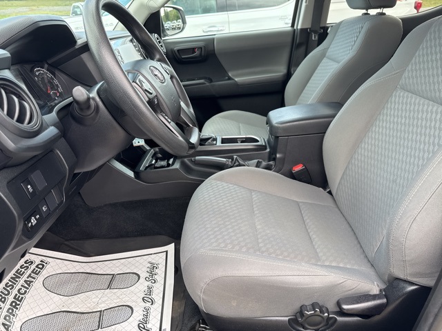 2021 Toyota Tacoma V6 photo 17