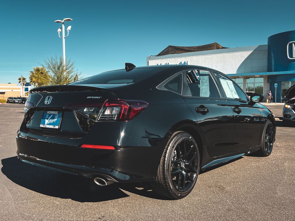 2025 Honda Civic Sport photo 4