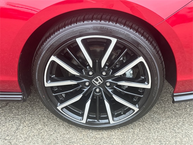 2025 Honda Accord Hybrid Touring photo 3