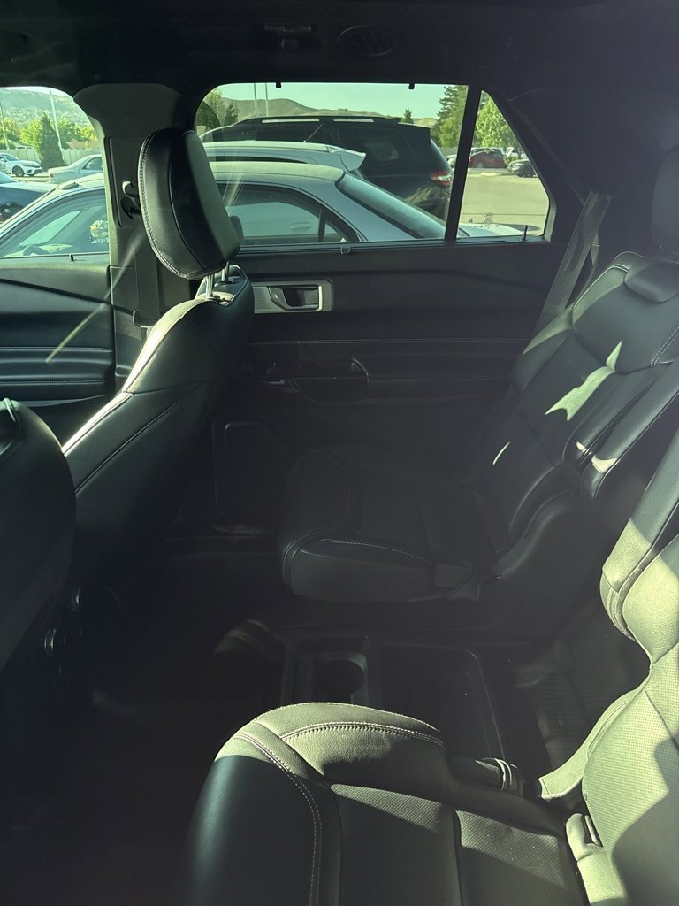 2021 Ford Explorer ST photo 16