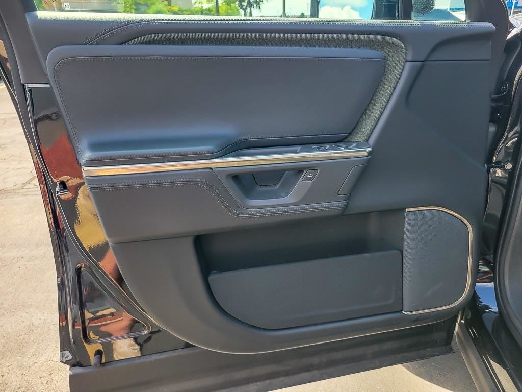 2025 RIVIAN R1S - Image 15