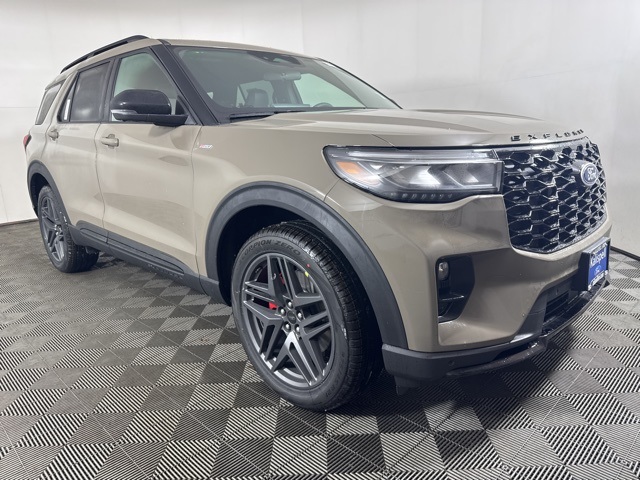 2026 Ford Explorer ST-LINE's photo