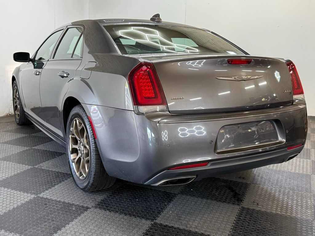 2016 Chrysler 300 S photo 2