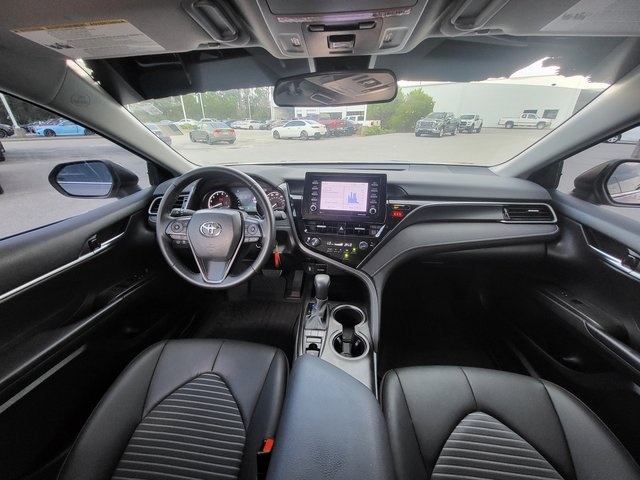 2023 Toyota Camry SE photo 13