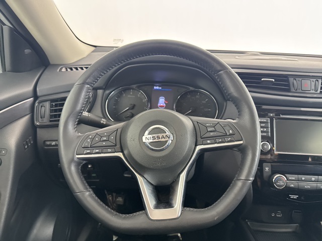 2018 Nissan Rogue SV photo 18