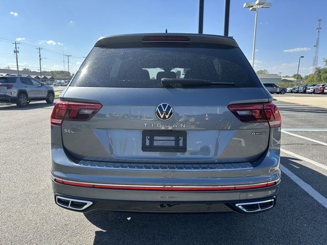 2022 Volkswagen Tiguan SEL Premium R-Line photo 17