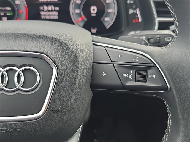 2025 Audi Q7 55 Premium Plus photo 19