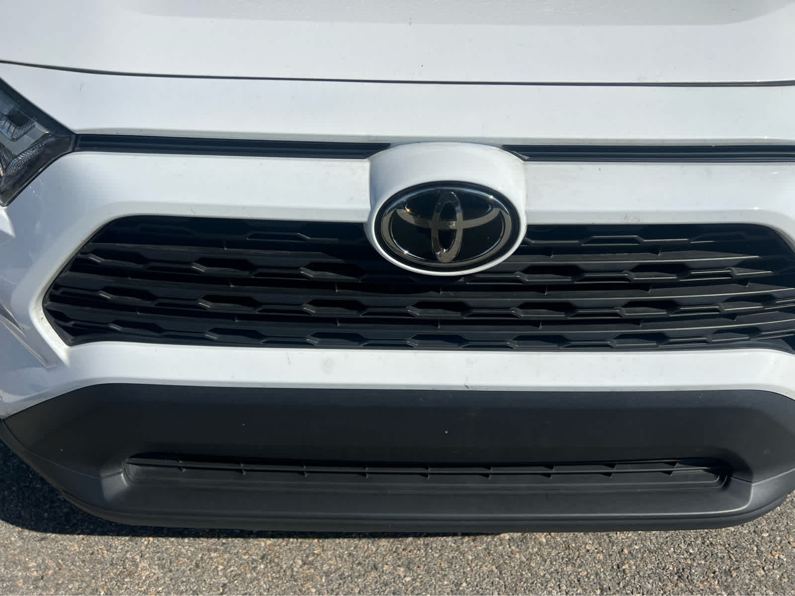 2024 Toyota RAV4 LE photo 2