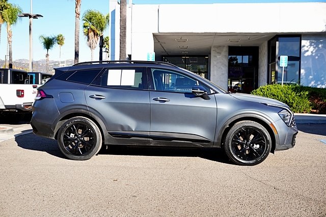 Used 2025 Gray Kia X-Line Prestige image 6