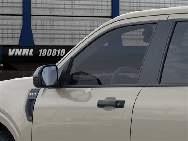 2025 Ford Maverick XLT photo 3