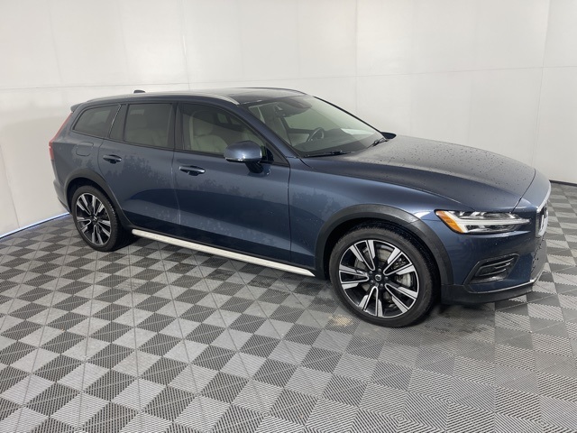 2020 Volvo V60 Cross Country T5 AWD photo 5