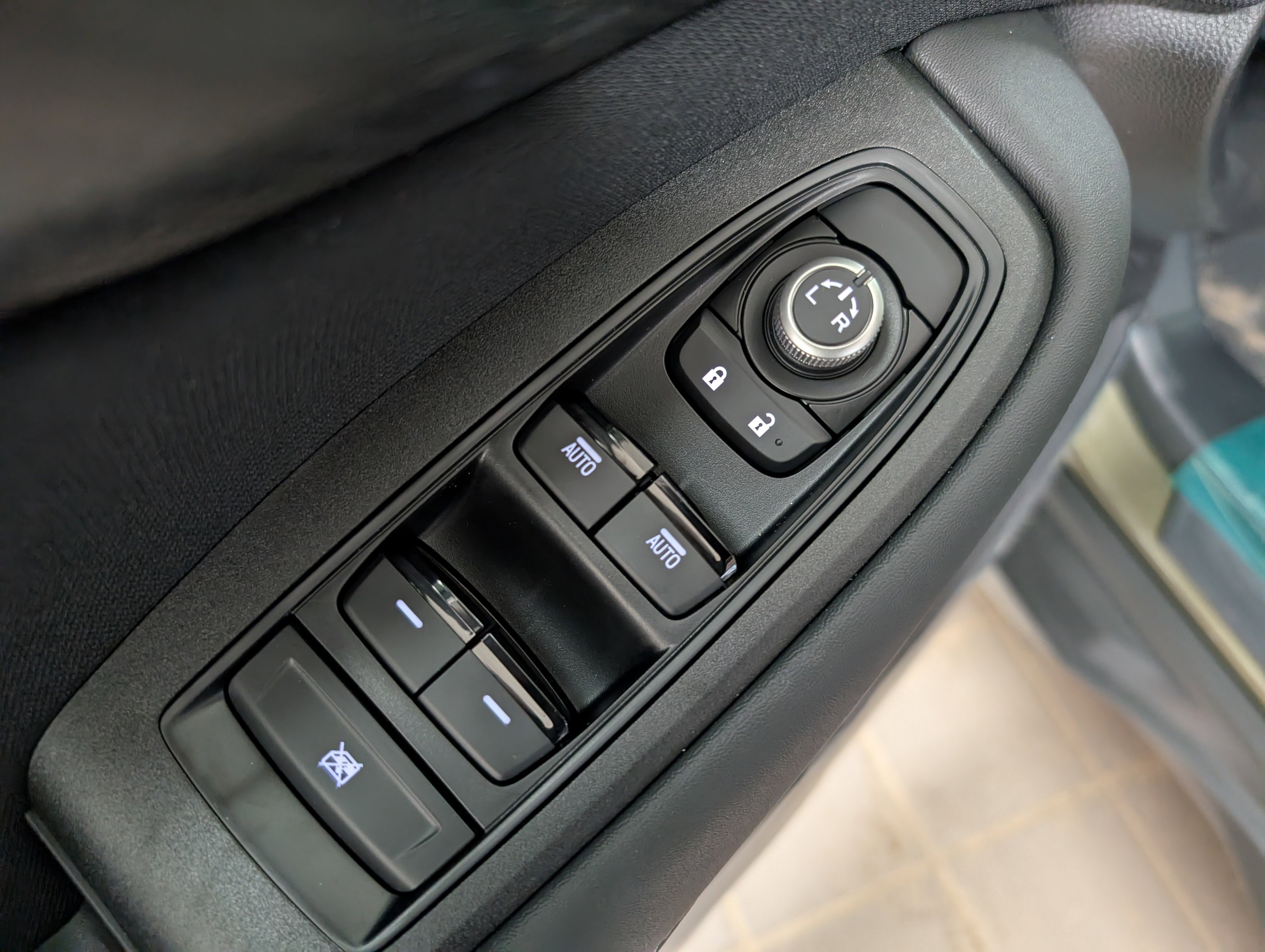 2025 Subaru Outback Premium photo 11