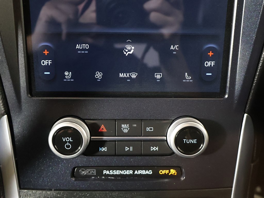 2022 Ford Edge Titanium photo 42