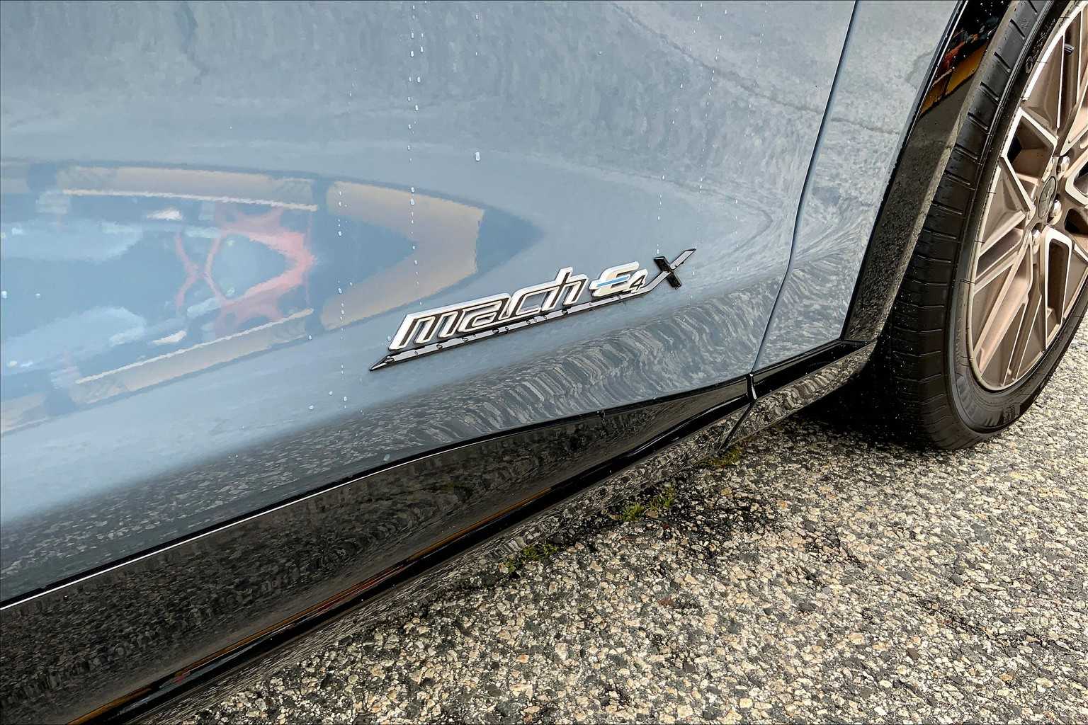 2024 Ford Mustang Mach-E Premium photo 9