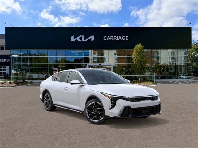 2025 Kia K4 GT-Line photo 3