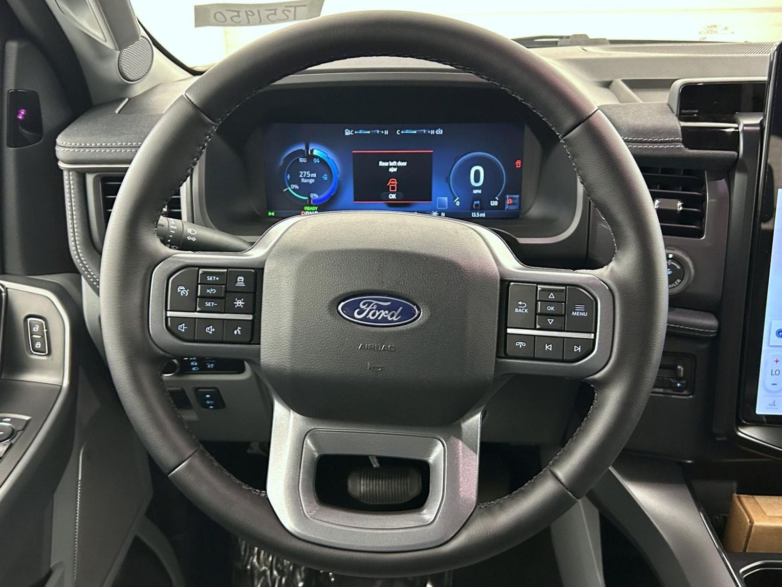 2025 Ford F-150 Lightning photo 9