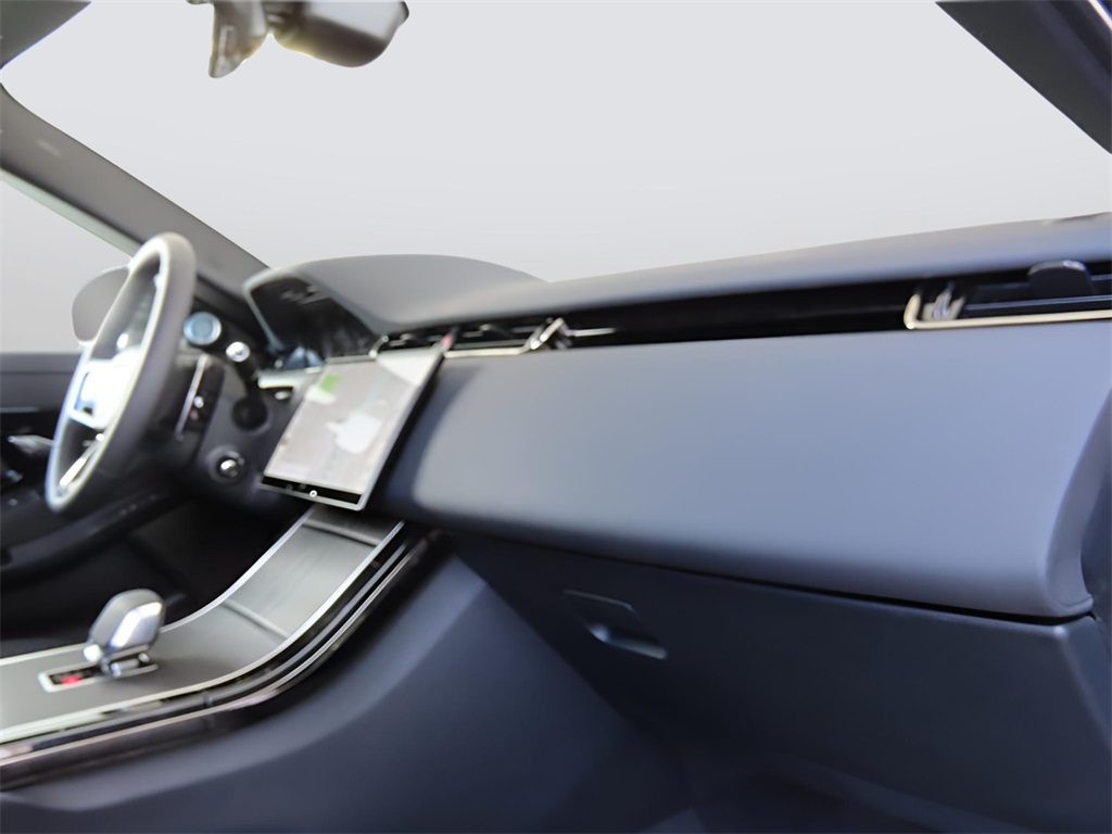 2026 Land Rover Range Rover Evoque Dynamic SE photo 8