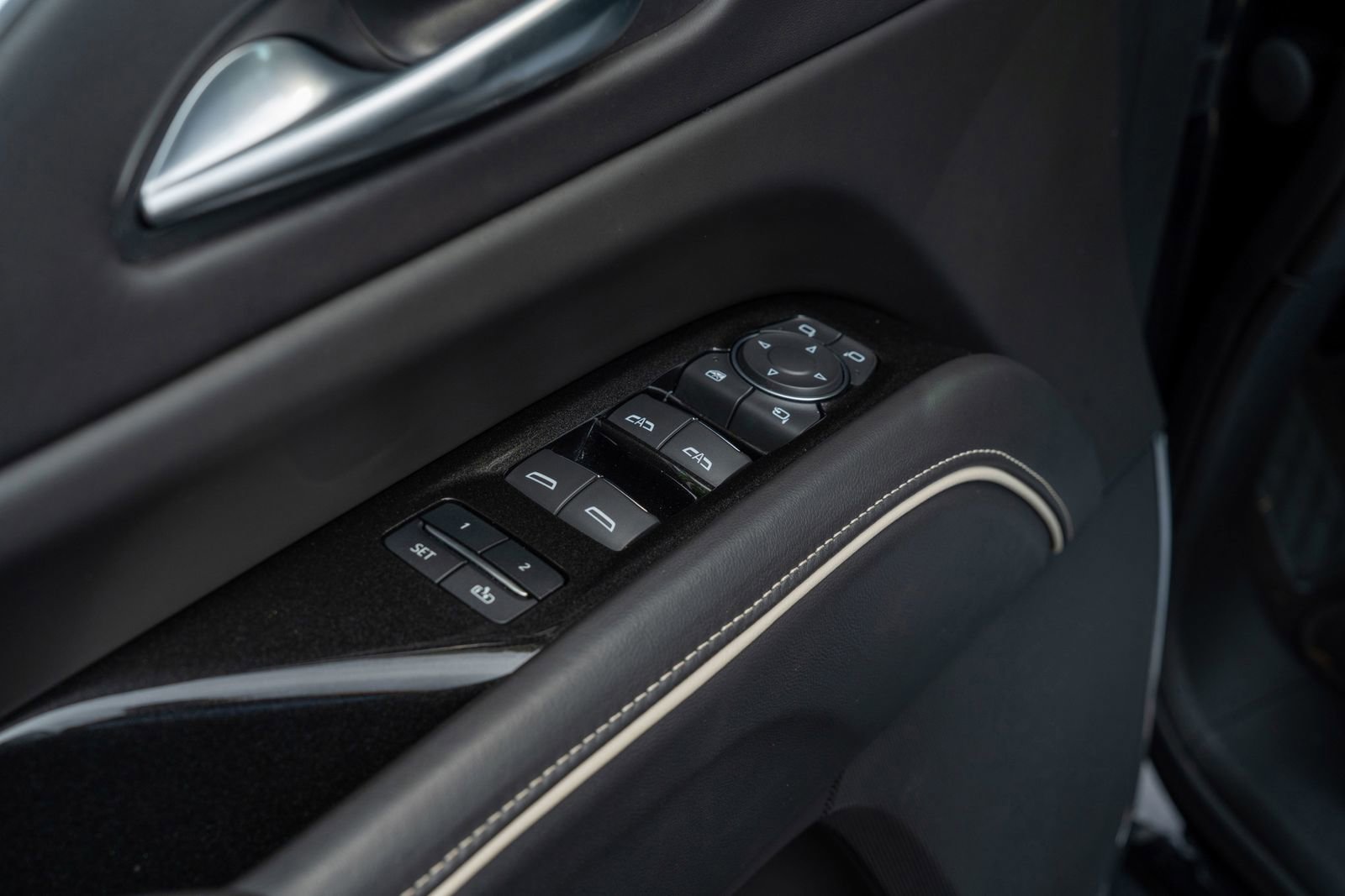 2023 Cadillac Escalade V-Series photo 18