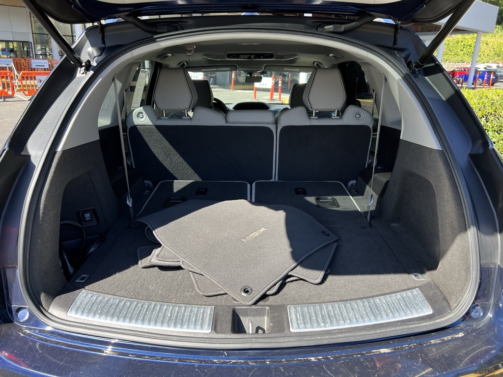 2017 Acura MDX SH-AWD Advance Entertainment photo 4