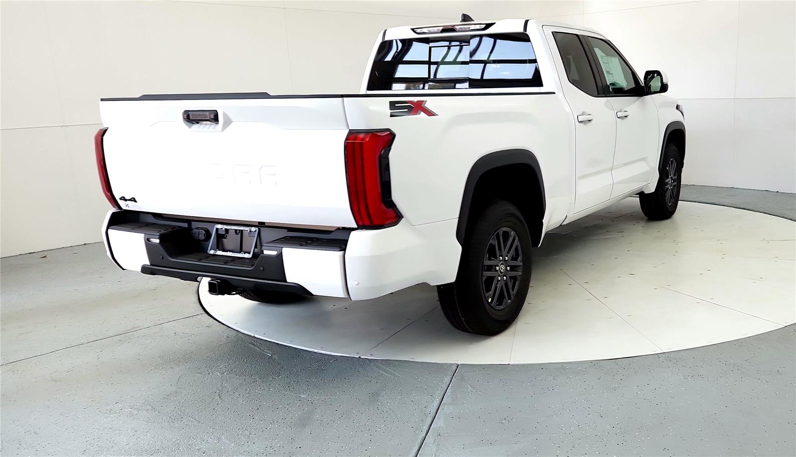 2025 Toyota Tundra SR5 Double Cab photo 8