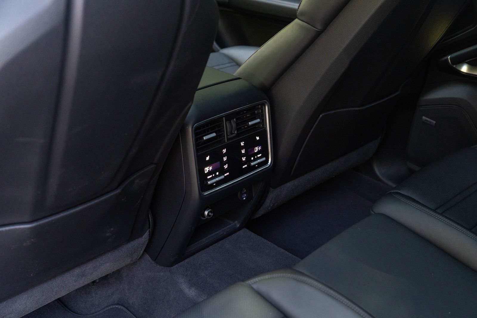 2020 Porsche Cayenne Turbo photo 36