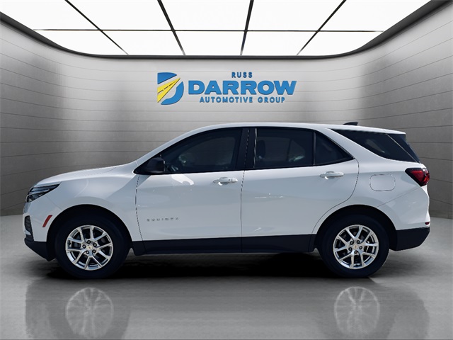 Used 2022 Chevrolet Equinox LS with VIN 2GNAX5EV1N6104830 for sale in Wauwatosa, WI
