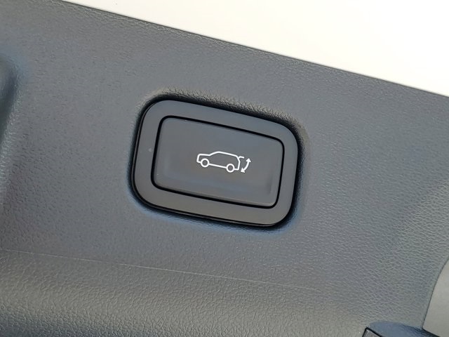 2025 Hyundai Kona Electric Limited photo 4