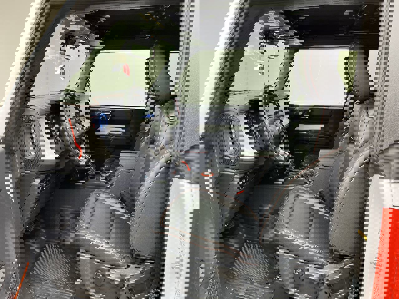 2025 Ford Bronco First Edition photo 3