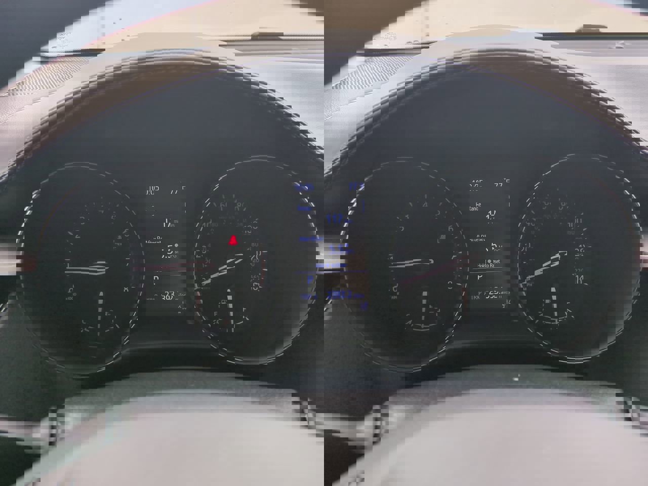 2020 Toyota C-HR LE photo 22