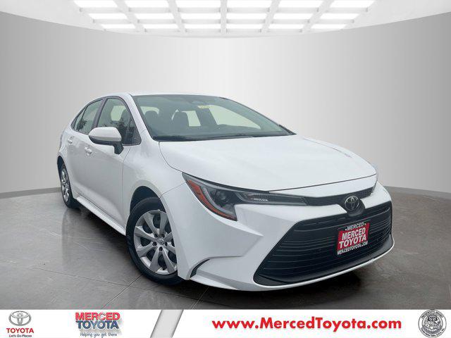 2023 Toyota Corolla LE's photo