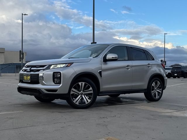 2024 Mitsubishi Outlander Sport SE's photo