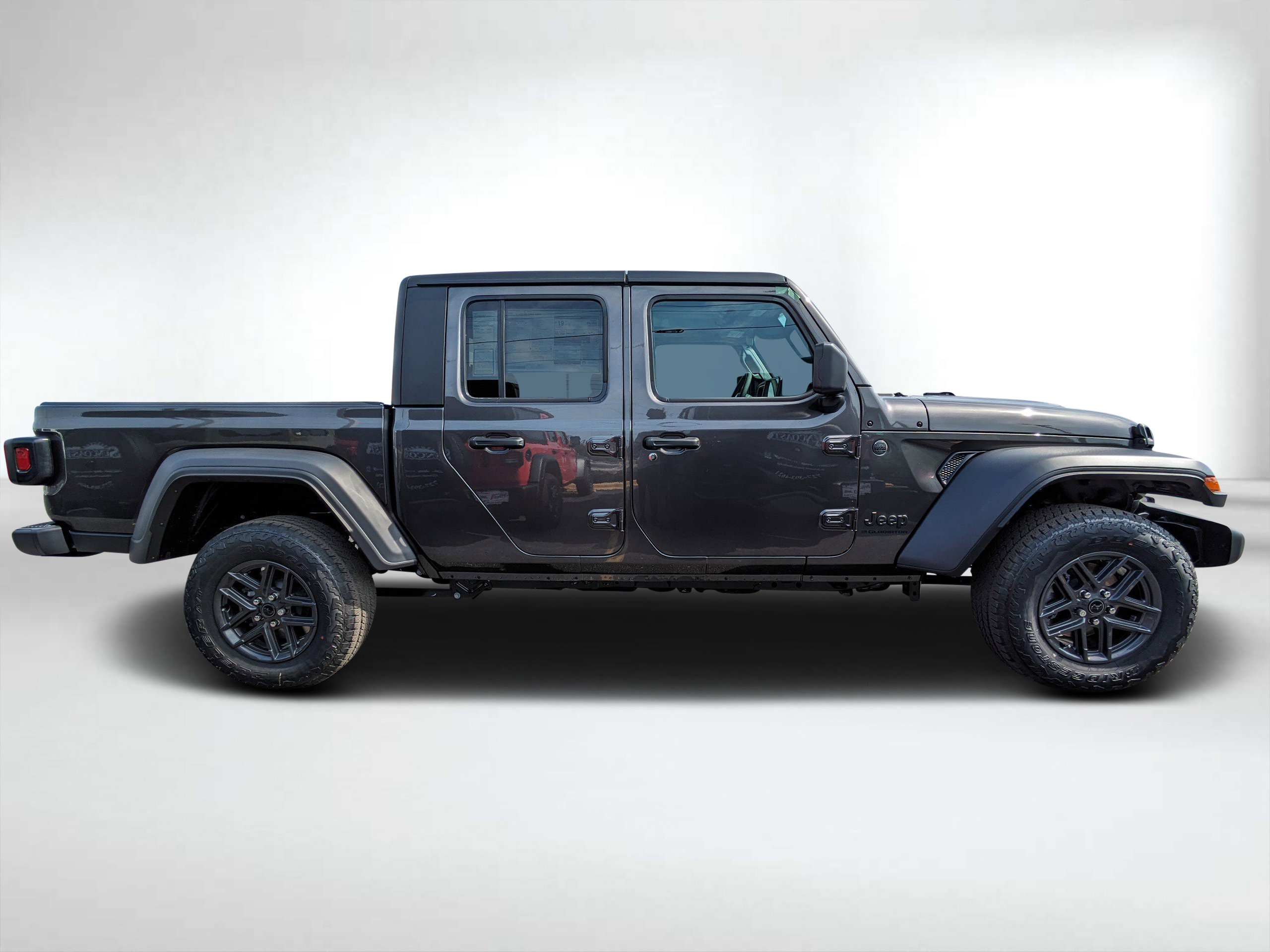 2025 Jeep Gladiator Sport S photo 3