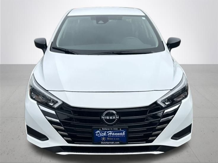 2025 Nissan Versa 1.6 S photo 3