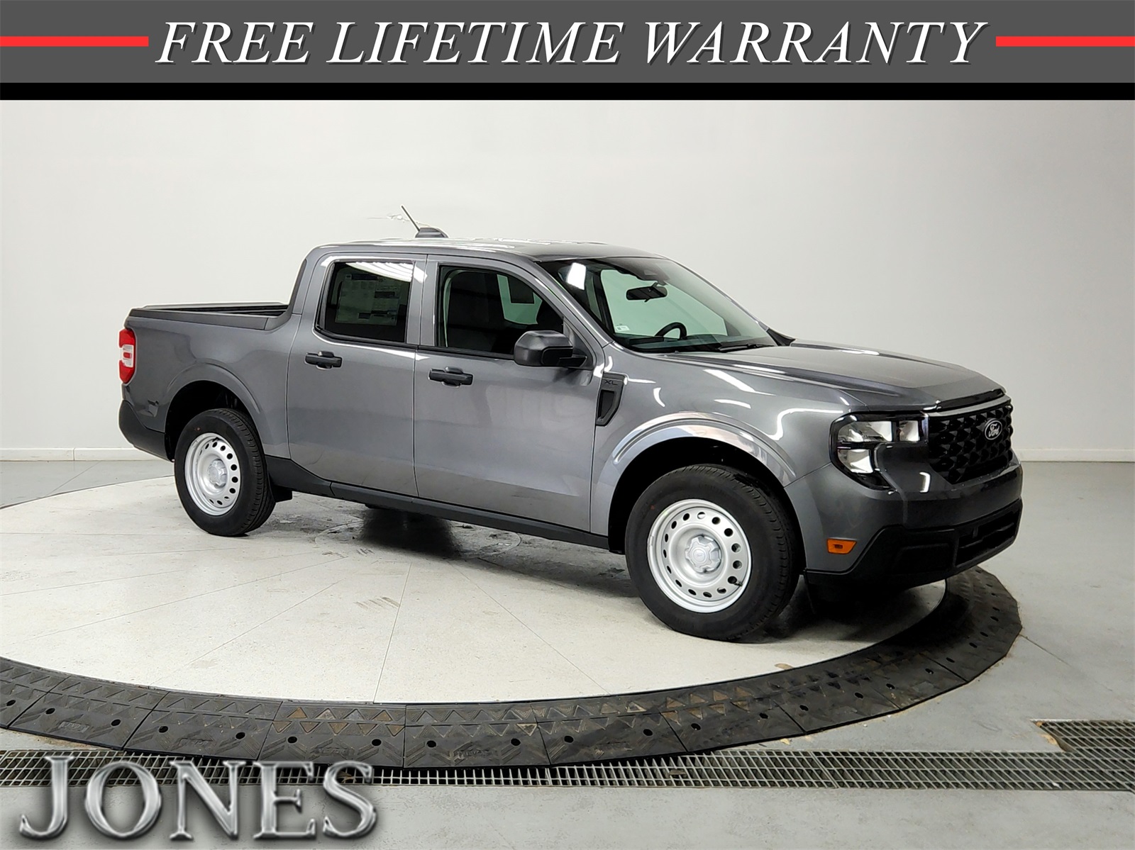 2025 Ford Maverick XL's photo