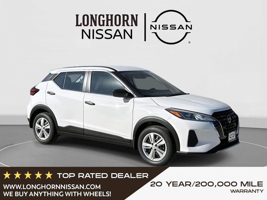 2025 Nissan KICKS PLAY Base's photo