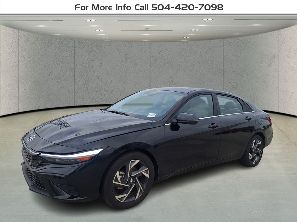 2025 Hyundai Elantra Limited's photo