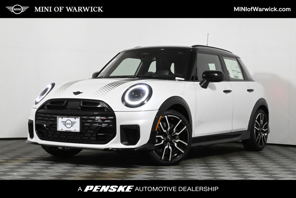 2026 MINI Hardtop 4 Door S's photo