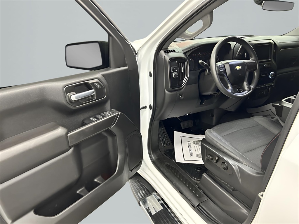 2022 Chevrolet Silverado 1500 Custom photo 7