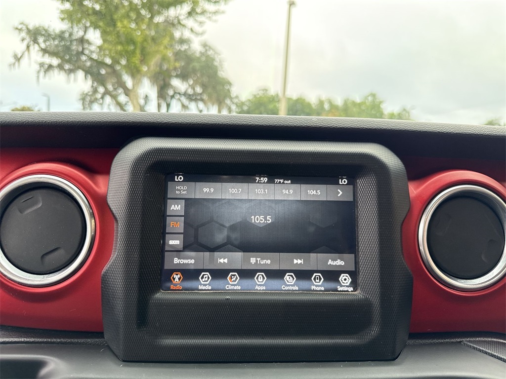 2021 Jeep Gladiator Rubicon photo 18