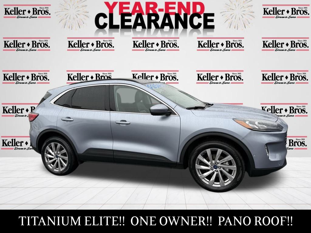 2022 Ford Escape Titanium's photo